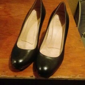 Business casual heels